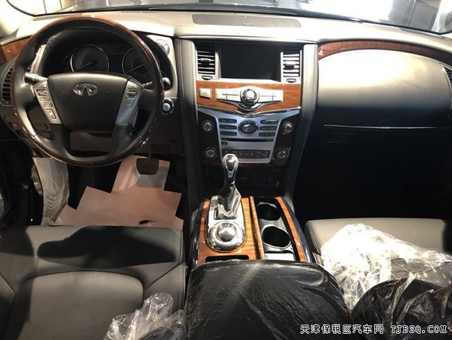 2018款英菲尼迪QX80中東版 5.6L現(xiàn)車(chē)絢麗來(lái)襲