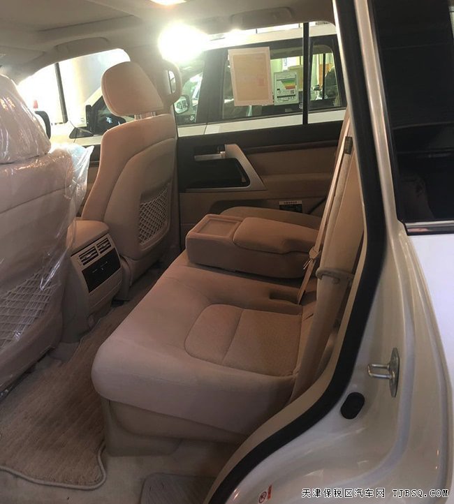 2019款豐田酷路澤5700中東版 18輪/氣泵/天窗現(xiàn)車91.8萬