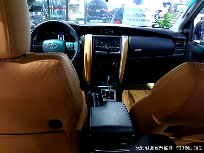 2018款豐田穿越者2700中東版 7座/3氣囊/17輪現(xiàn)車29.8萬