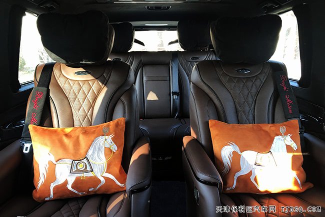 2019款奔馳V250中東版 19輪/智能座椅/小桌板現(xiàn)車(chē)88萬(wàn)