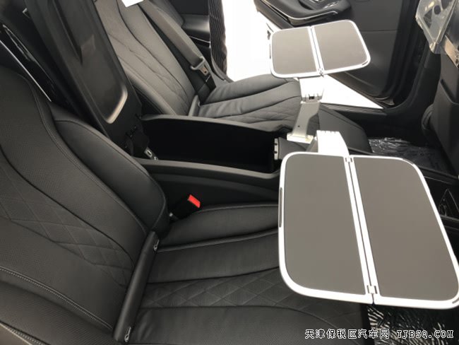 18款奔馳邁巴赫S560歐規(guī)版 四座/小桌板/全景現(xiàn)車245萬