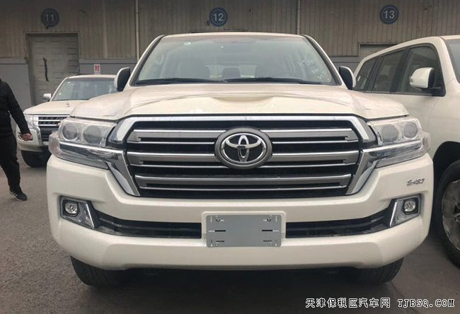 19款豐田酷路澤5700中東版 12氣囊/18輪/天窗現(xiàn)車93.5萬