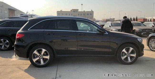 2019款奔馳GLC300墨西哥版 全景天窗/19輪/真皮現(xiàn)車44萬
