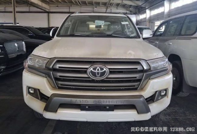 2018款豐田酷路澤4500柴油版 中東版現(xiàn)車樂(lè)享折扣