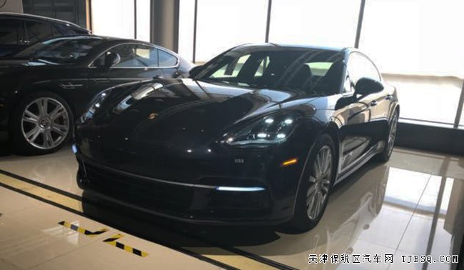 2018款保時(shí)捷Panamera4S加規(guī)版 保稅區(qū)現(xiàn)車(chē)熱銷(xiāo)