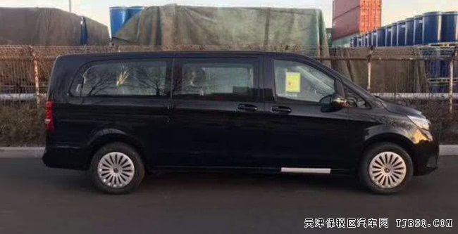 2018款奔馳V250中東版 7座/17輪/金屬漆/電動(dòng)門(mén)現(xiàn)車(chē)47萬(wàn)