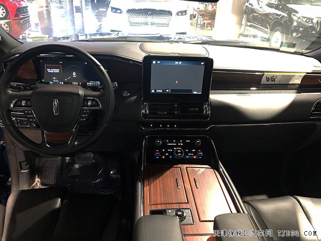 2018款林肯領航員3.5T美規(guī)版 22輪/全景/環(huán)影現(xiàn)車120萬