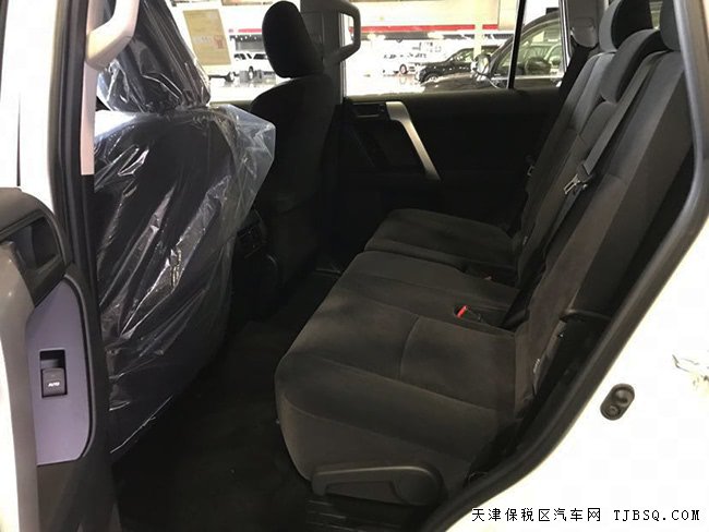 19款豐田普拉多3000中東版 7座/17輪/后掛備胎現(xiàn)車55萬