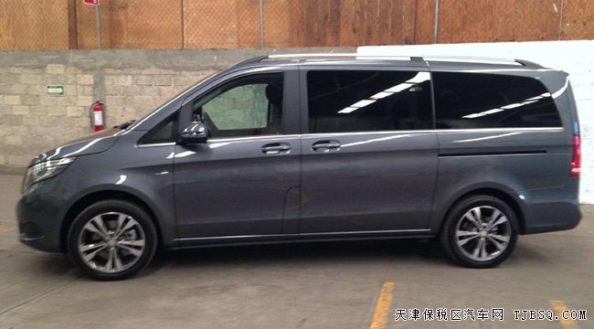2017款奔馳V250墨西哥版 全景天窗/18輪/真皮現(xiàn)車51.8萬