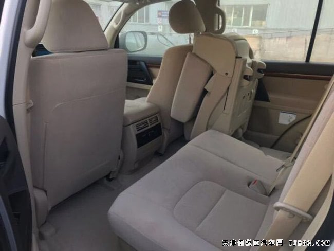 2019款豐田酷路澤4000中東版 7座手續(xù)/17輪現(xiàn)車64.3萬(wàn)