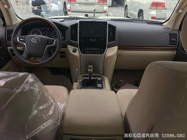 2018款豐田酷路澤4000中東版 陸巡4.0L現(xiàn)車勁惠