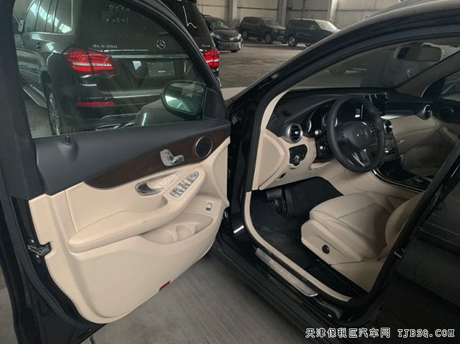 2019款奔馳GLC300墨西哥版 全景天窗/LED大燈現(xiàn)車43.8萬