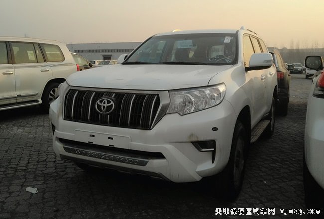 2019款豐田普拉多3000中東版 七座/中差/前小杠現(xiàn)車55萬
