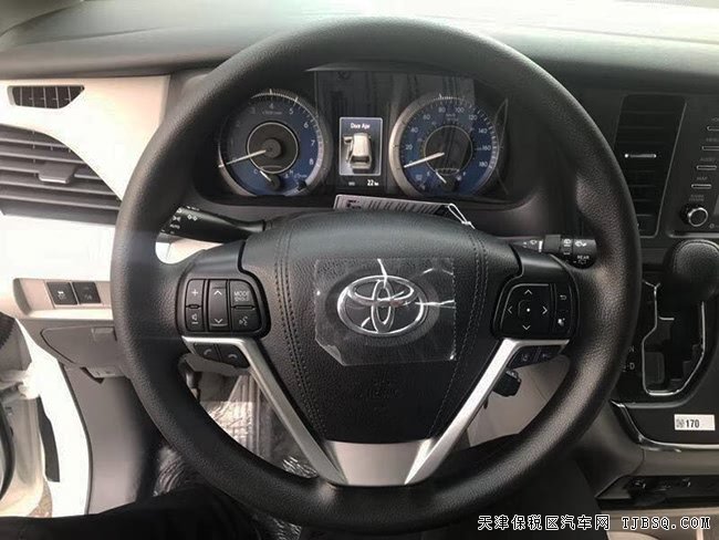 2019款豐田塞納3.5L四驅(qū)LE版 雷測(cè)/18輪/7座現(xiàn)車45.2萬(wàn)