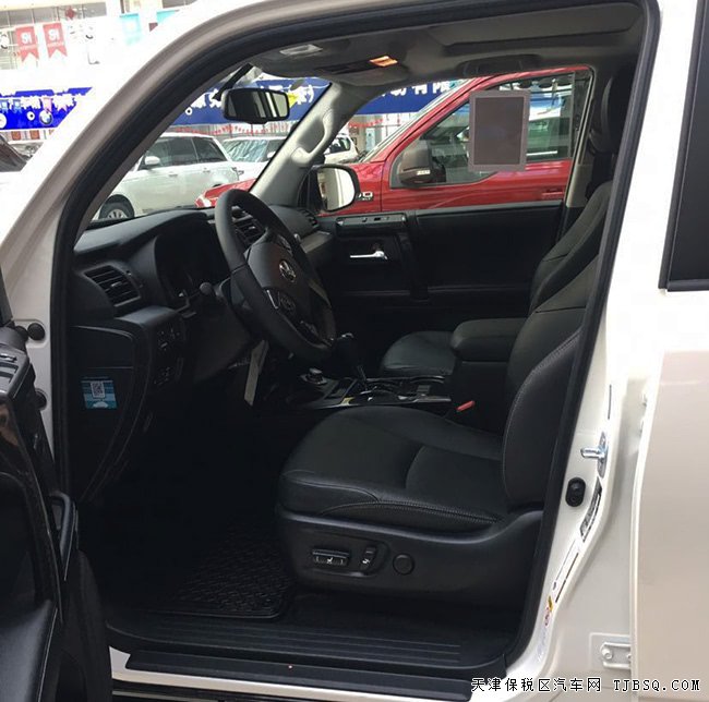 2019款豐田超霸4.0L加規(guī)版 夜影版/20輪/天窗現(xiàn)車57.5萬