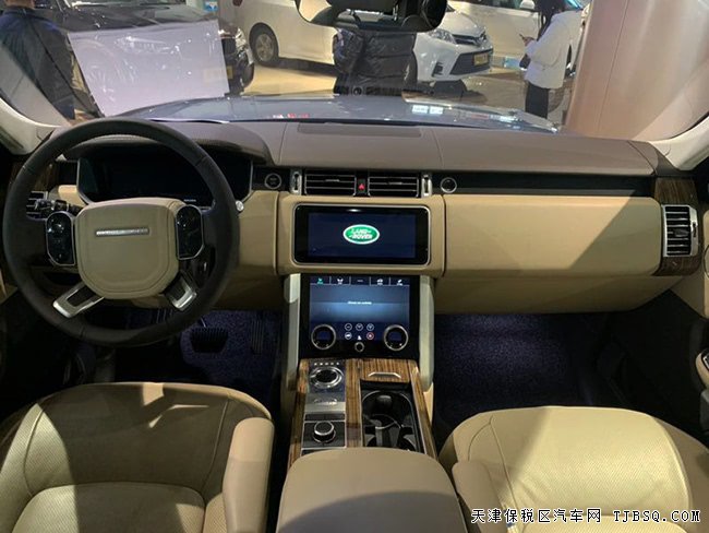 2019款路虎攬勝3.0T行政汽油版 保稅區(qū)現(xiàn)車巨獻(xiàn)