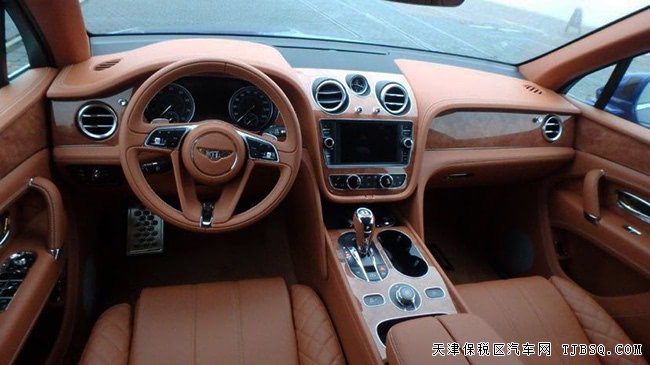 2019款賓利添越4.0T汽油版 22輪/全景/電吸門現(xiàn)車283萬