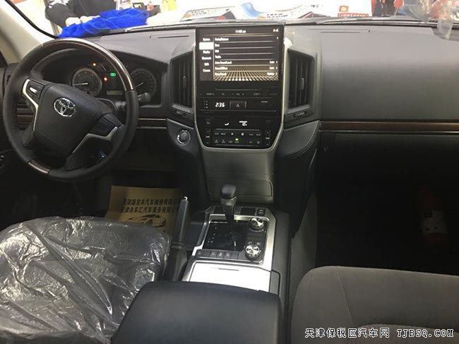 2018款豐田酷路澤4500柴油中東版 7座手續(xù)/17輪現(xiàn)車87萬