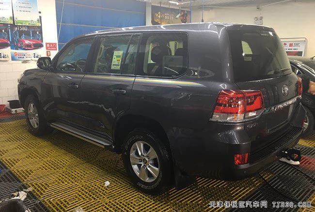 2018款豐田酷路澤4500柴油中東版 7座手續(xù)/17輪現(xiàn)車87萬