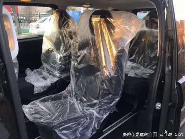 2018款奔馳V250中東版 雙電動(dòng)門/三區(qū)空調(diào)/17輪現(xiàn)車47萬(wàn)