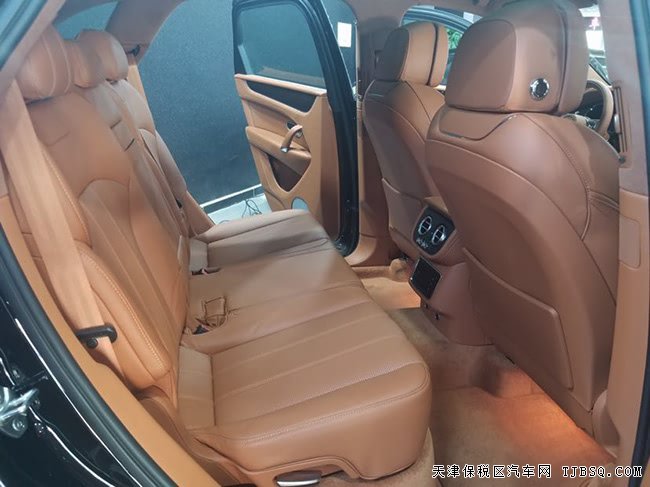 2018款賓利添越4.0T汽油版 保稅區(qū)現(xiàn)車優(yōu)惠精選