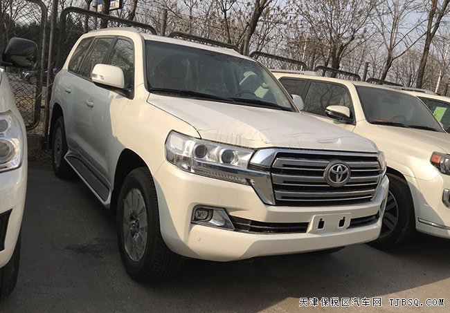 2019款豐田酷路澤5700中東版 12氣囊/18輪/天窗現(xiàn)車91萬