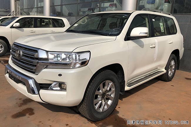 2018款豐田酷路澤4500中東版 18輪/天窗/航踏現(xiàn)車92.5萬