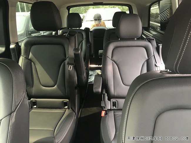 2018款奔馳V250加長(zhǎng)版 平行進(jìn)口商務(wù)MPV現(xiàn)車(chē)熱銷(xiāo)