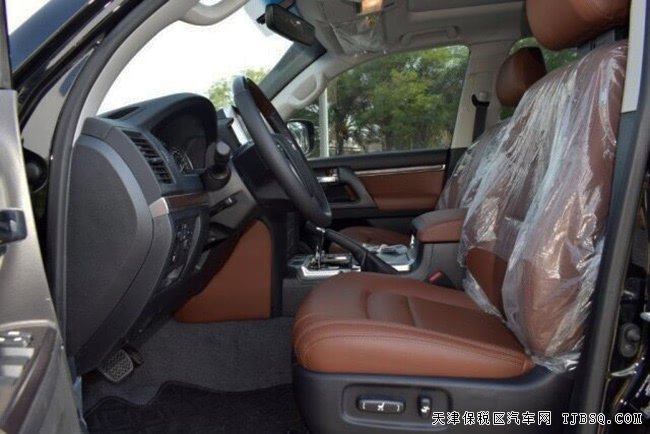 2018款豐田酷路澤4500中東版 柴油版SUV現(xiàn)車優(yōu)購