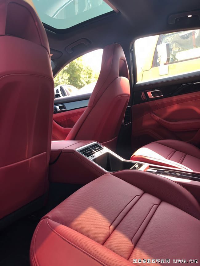 18款保時(shí)捷Panamera4S加規(guī)版 21輪/增強(qiáng)豪華包現(xiàn)車146萬(wàn)