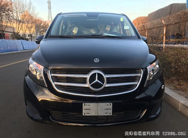 2018款奔馳V250中東版加長 7座/17輪/雙電動門現(xiàn)車46萬