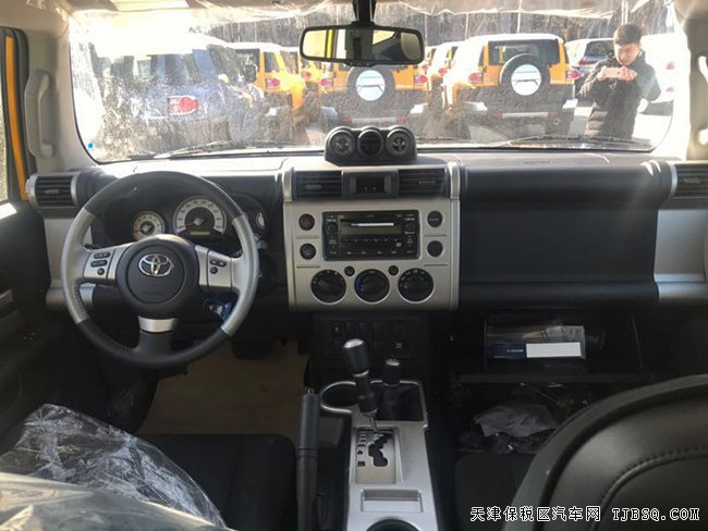 2019款豐田FJ酷路澤4.0L中東版 現(xiàn)車震撼讓利