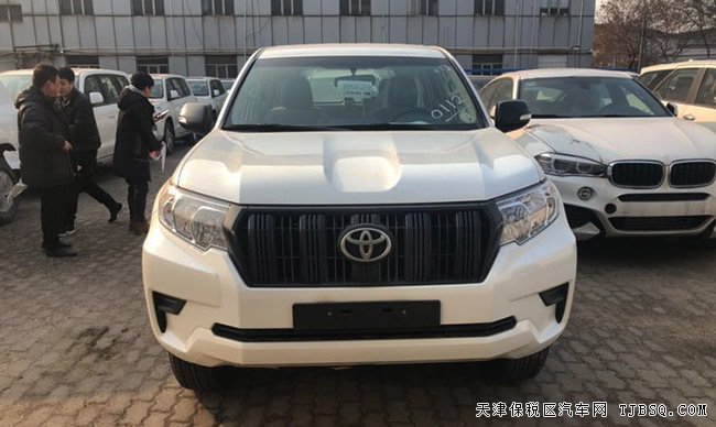 19款豐田霸道2700中東版 7座/17輪/底掛備胎現(xiàn)車(chē)41.1萬(wàn)
