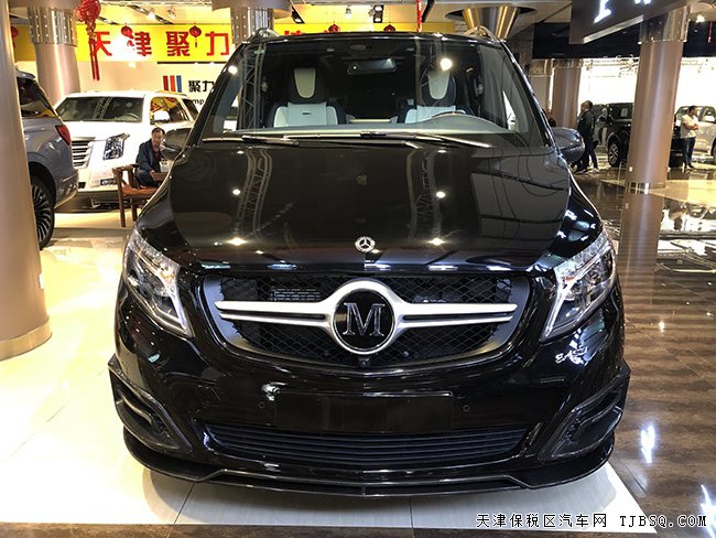 2018款奔馳V250中東版 19輪/商務(wù)座椅/小桌板現(xiàn)車95萬