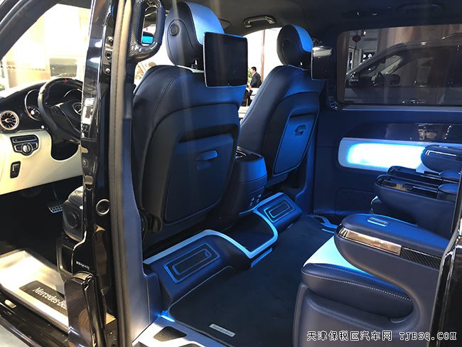 2018款奔馳V250中東版 19輪/商務(wù)座椅/小桌板現(xiàn)車95萬