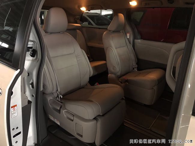 2019款豐田塞納3.5L兩驅(qū)XLE版 18輪/天窗/真皮現(xiàn)車46萬(wàn)