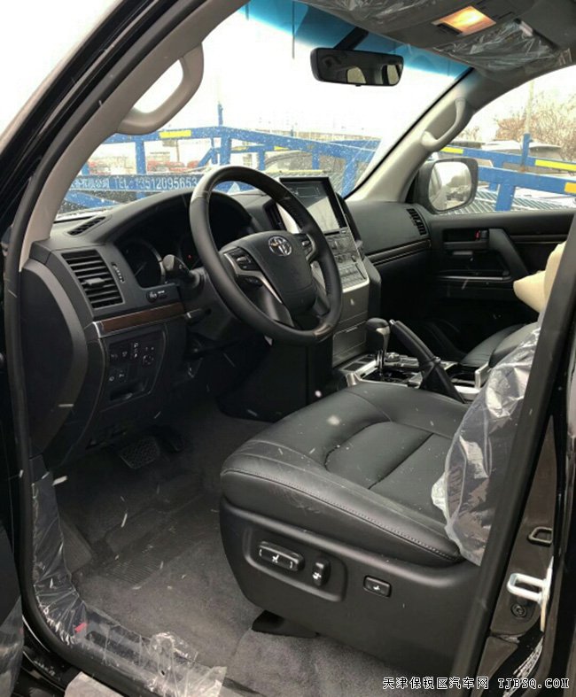 2019款豐田酷路澤4000中東版 經典SUV現(xiàn)車優(yōu)惠購