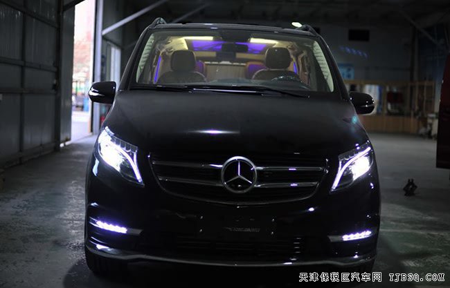 2019款奔馳V250中東版 19輪/LED大燈/商務(wù)座椅現(xiàn)車62萬(wàn)