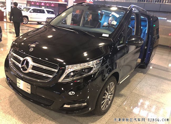 2018款奔馳V250中東版 6座//小桌板/航空座椅現(xiàn)車65.5萬