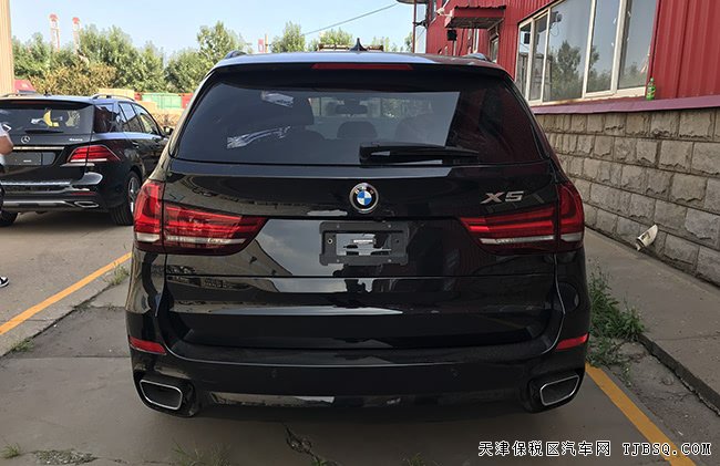 平行進(jìn)口車18款寶馬X5M加規(guī)版 天津港現(xiàn)車酬賓