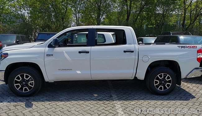 平行進(jìn)口車19款豐田坦途5.7L加規(guī)版 SR5 TRD版現(xiàn)車43萬