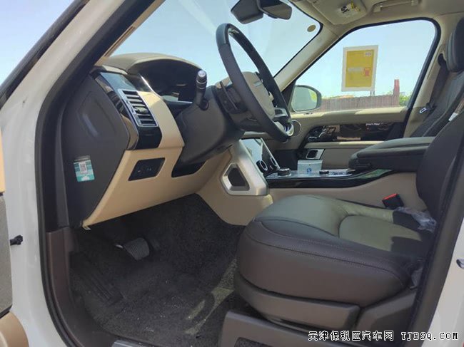 2019款路虎攬勝3.0T行政汽油版 保稅區(qū)現(xiàn)車熱銷