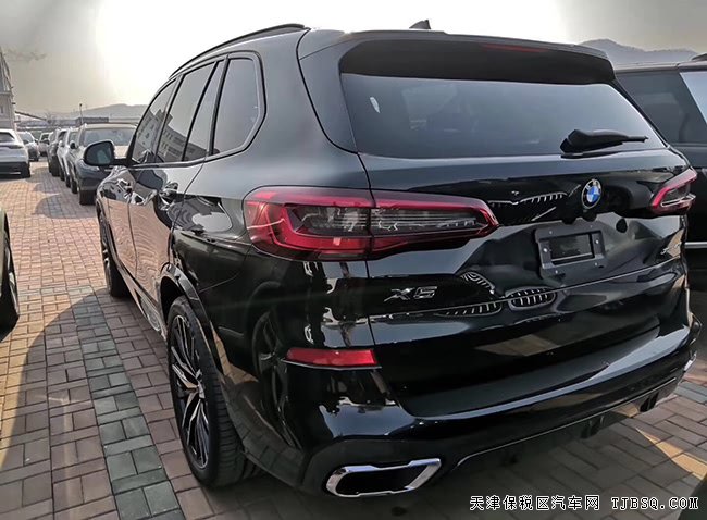 2019款寶馬X5M加規(guī)版 3.0T經(jīng)典公路越野現(xiàn)車酬賓