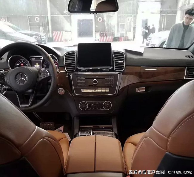 2019款奔馳GLS450AMG加拿大版 3.0T現(xiàn)車極致熱賣