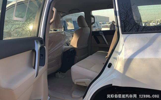 2019款豐田普拉多2700中東版 17輪/底掛/7座現(xiàn)車40.6萬