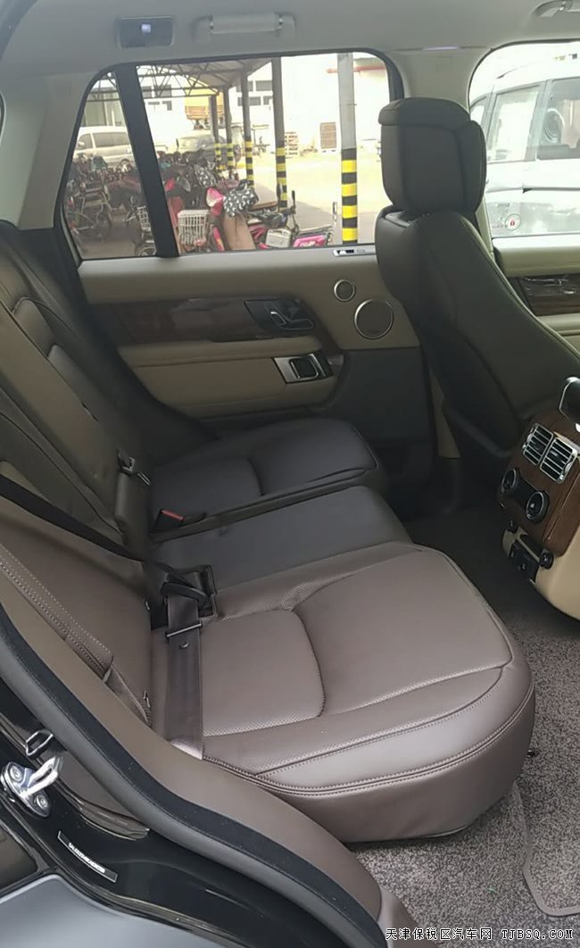 2019款路虎攬勝3.0T行政版 加規(guī)版汽油現(xiàn)車優(yōu)購(gòu)