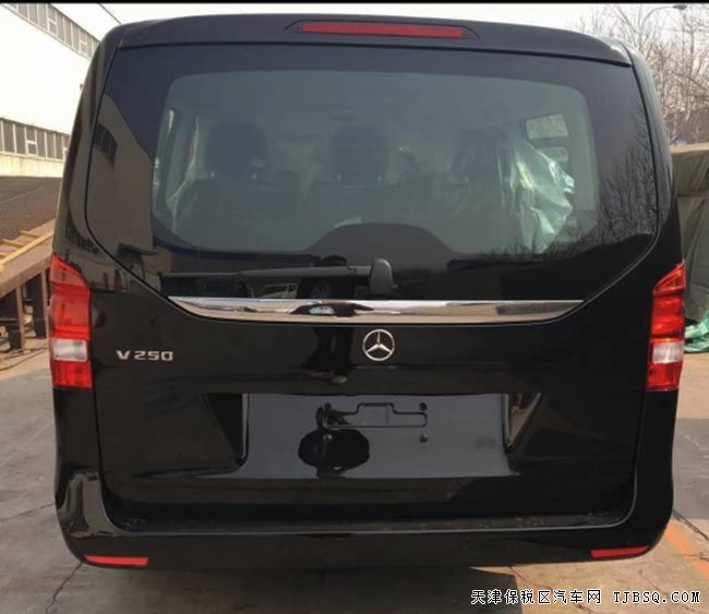 平行進(jìn)口18款奔馳V250中東版 6座/17輪/電動(dòng)門現(xiàn)車45萬