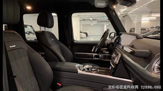 2019款奔馳G63AMG加規(guī)版 獨家內(nèi)飾包/22AMG輪現(xiàn)車268萬