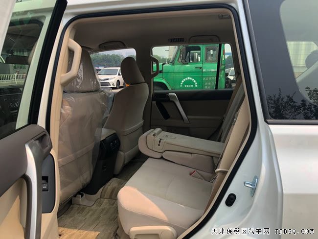 2019款豐田霸道2700中東版 7座/17鋁輪/冰箱現(xiàn)車41.8萬