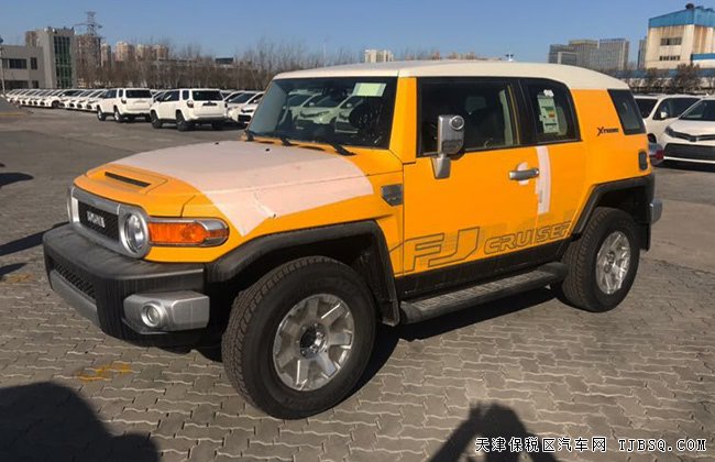 19款豐田FJ酷路澤中東版 蠕行/17輪/8氣囊現(xiàn)車45萬精選